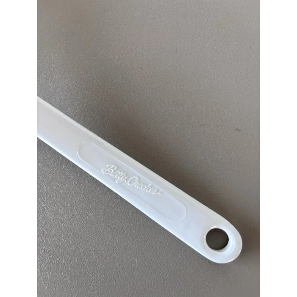 Betty Crocker‎ Melamine Spoon Utencil White Serving Cooking Vintage